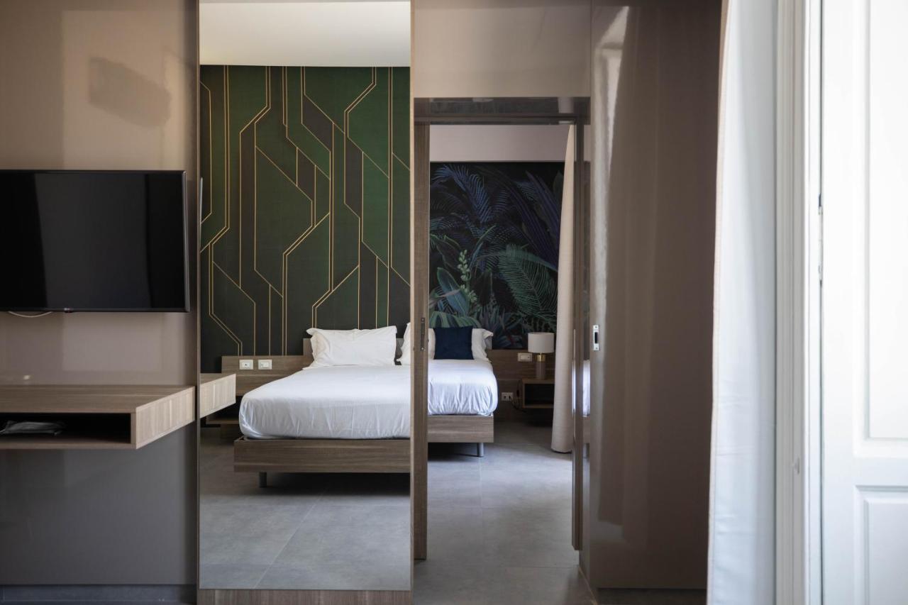 L'elegant Boutique Naples